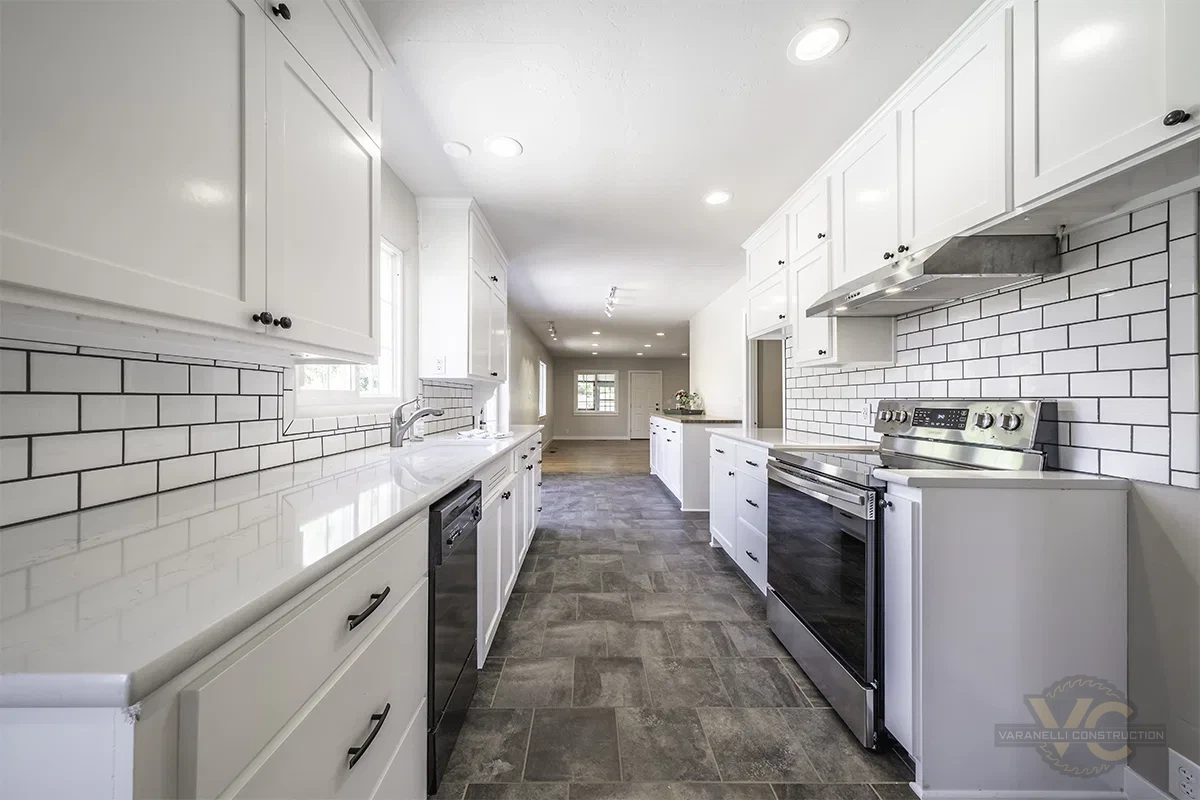 Professionally photographed kitchen with subway tile backsplash by Varanelli Construction
